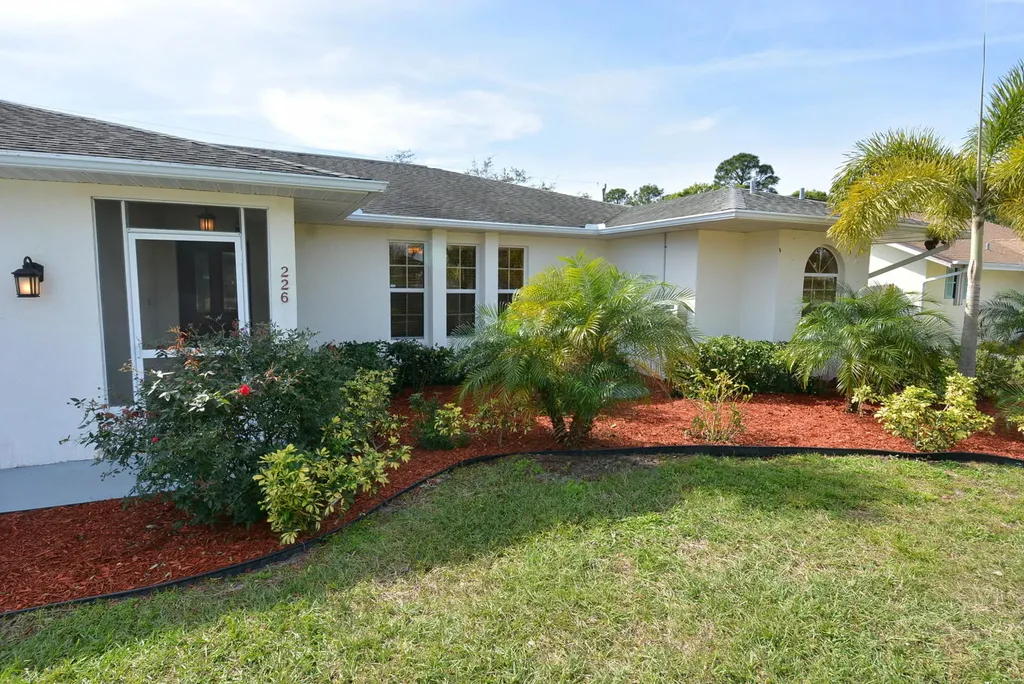 226 NE Glentry Avenue Port St Lucie FL 34983