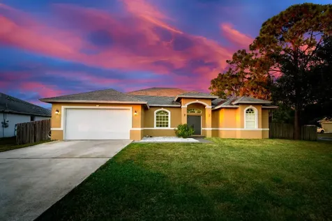 901 SW Versailles Avenue Port St Lucie FL 34953