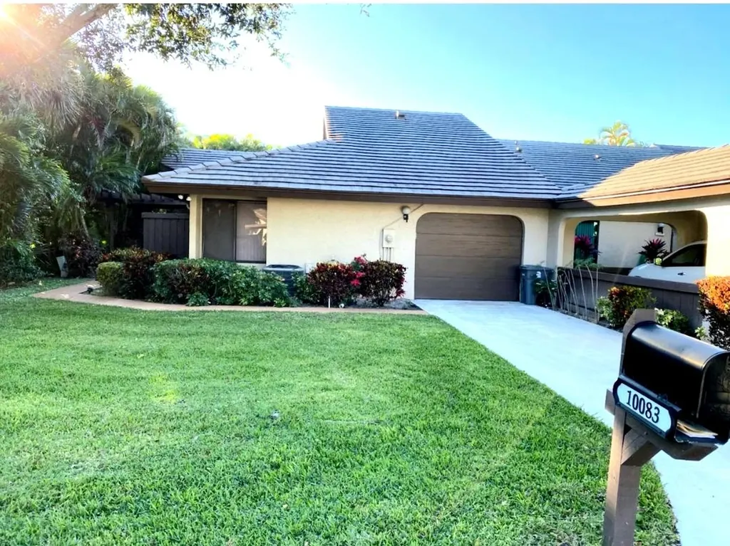 10083 Laurelwood Place Boynton Beach FL 33437