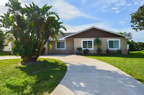194 SW Essex Drive Port St Lucie FL 34984