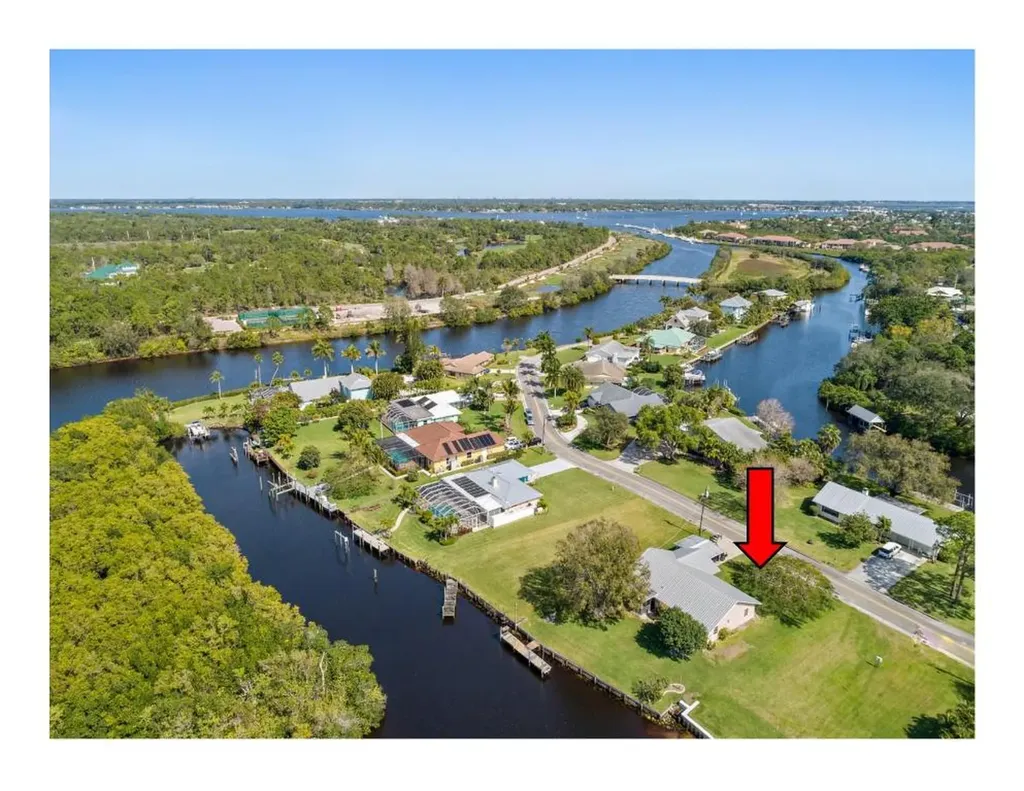 552 SW Pine Tree Lane Palm City FL 34990