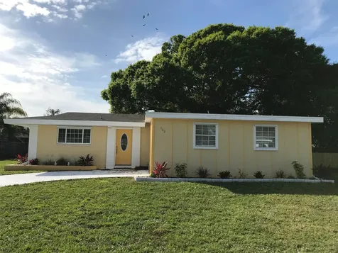 168 NE Tunison Avenue Port St Lucie FL 34983