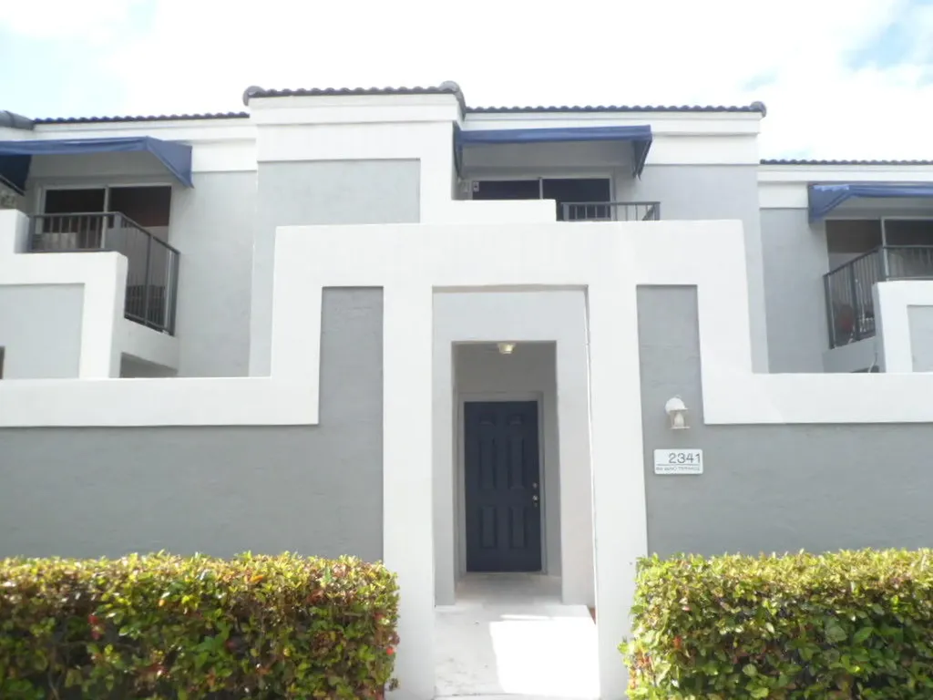 2341 SW 82nd Terrace North Lauderdale FL 33068