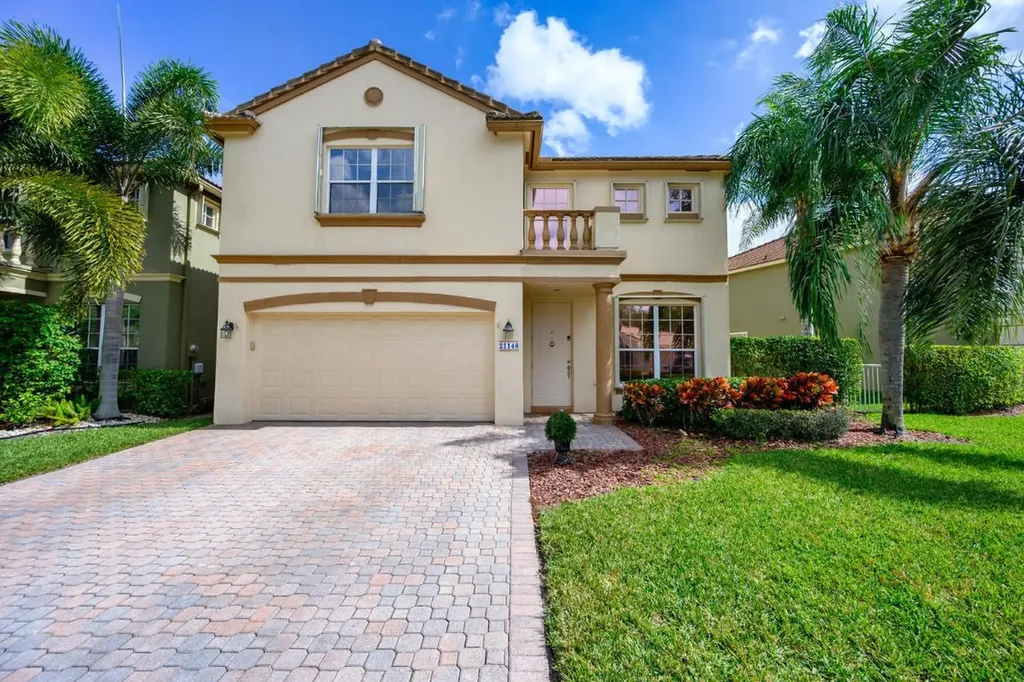 21148 Via Ventura Boca Raton FL 33433
