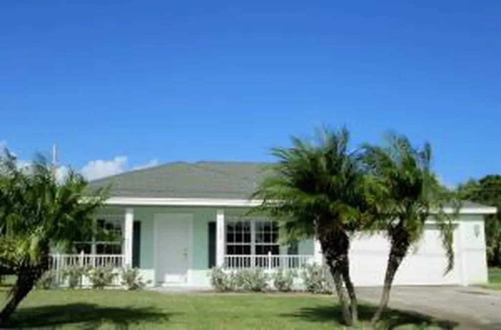 1572 SE Berkshire Boulevard Port St Lucie FL 34952