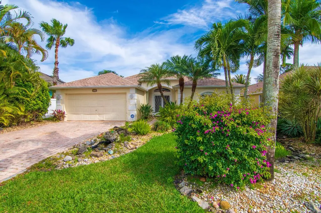 379 NW Emilia Way Jensen Beach FL 34957