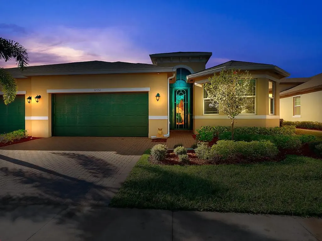 11526 SW Lake Park Drive Port St Lucie FL 34987