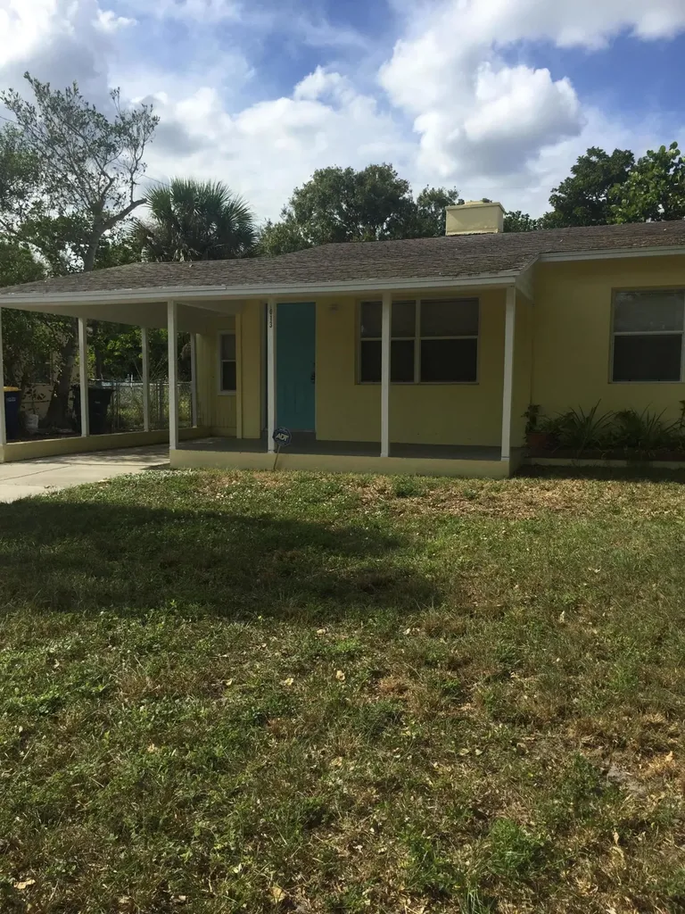 1013 Mayflower Road Fort Pierce FL 34950