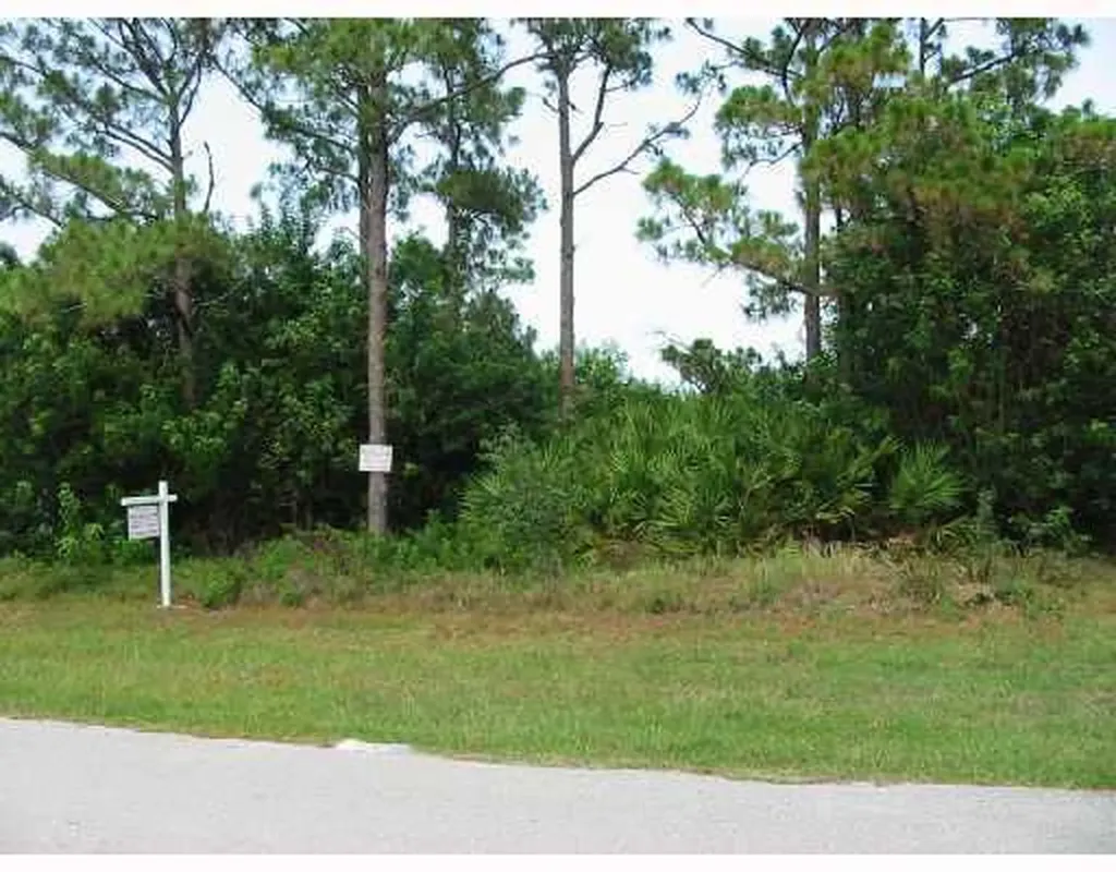 1143 SW Hutchins Street Port St Lucie FL 34983