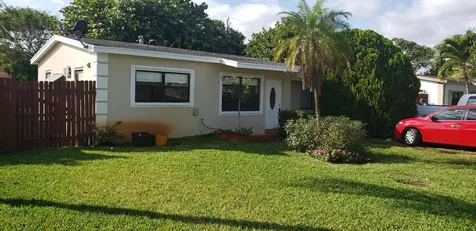 2407 NE 4th Court Boynton Beach FL 33435