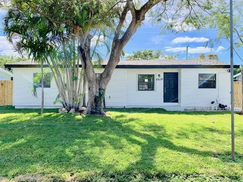 5210 SW 57th Court Davie FL 33314