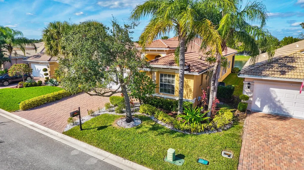 6807 Rienzo Street Lake Worth FL 33467