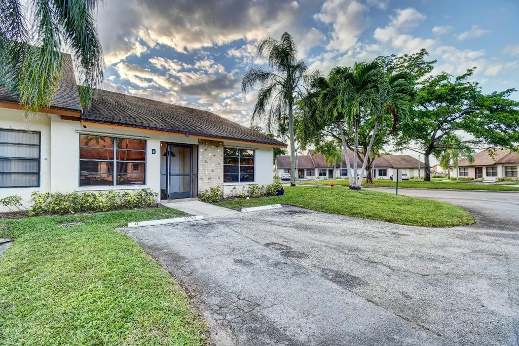 1250 Parkside Green Drive Greenacres FL 33415