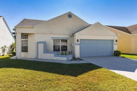 8552 Floralwood Drive Boca Raton FL 33433
