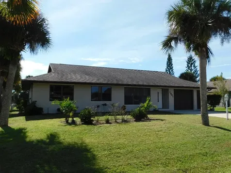 7901 Santana Avenue Fort Pierce FL 34951