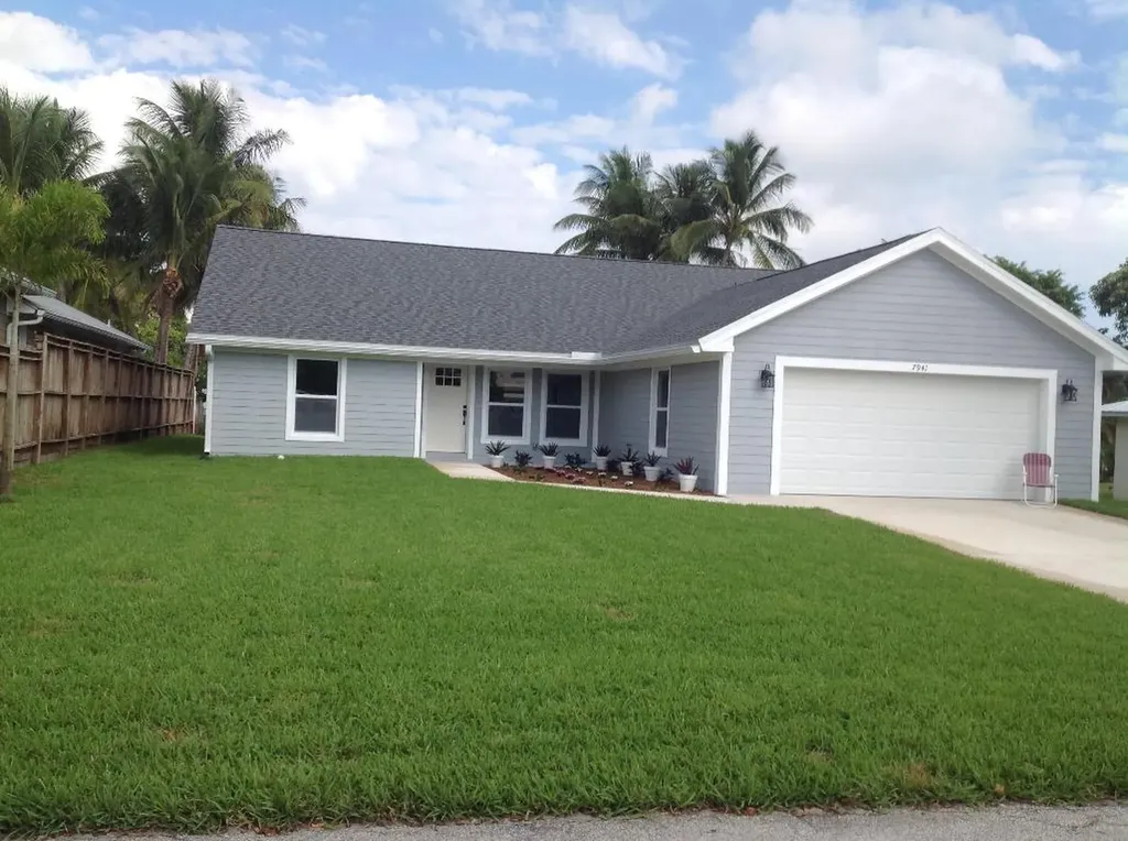 7941 SE Helen Terrace Hobe Sound FL 33455