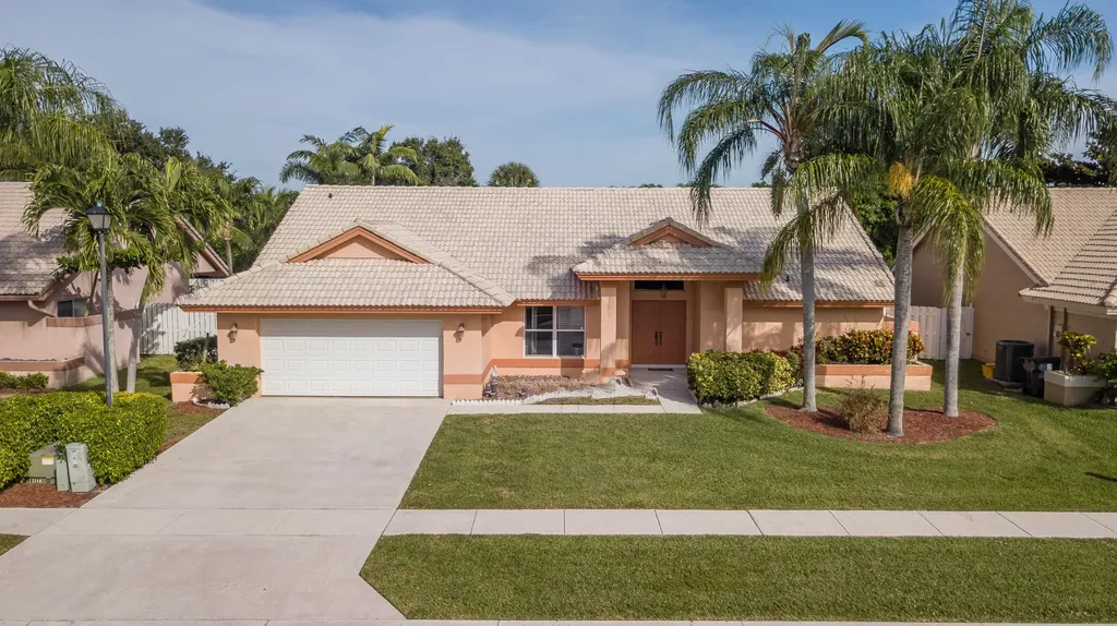 6682 Blue Bay Circle Lake Worth FL 33467