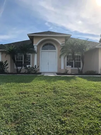 618 SW Dalton Circle Port St Lucie FL 34953
