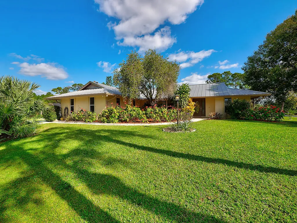 7063 SW Victoria Court Stuart FL 34997