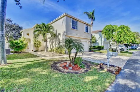 1019 Fairfax Circle W Boynton Beach FL 33436