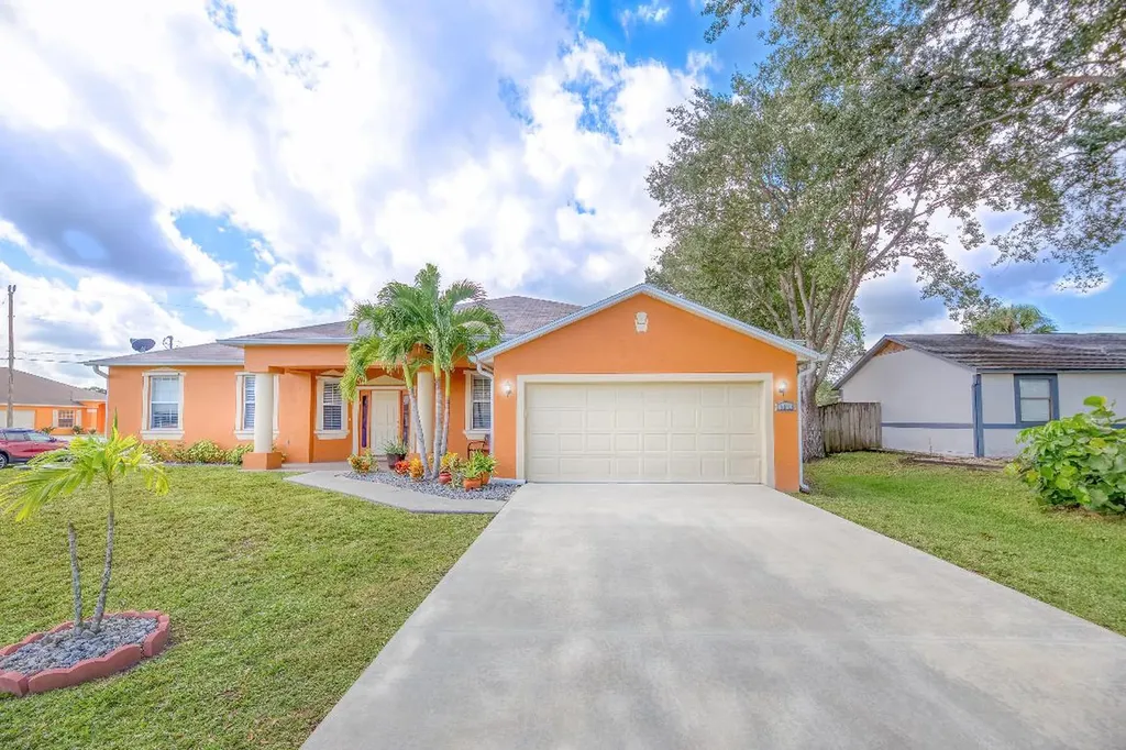 1634 SW Buffum Lane Port St Lucie FL 34984
