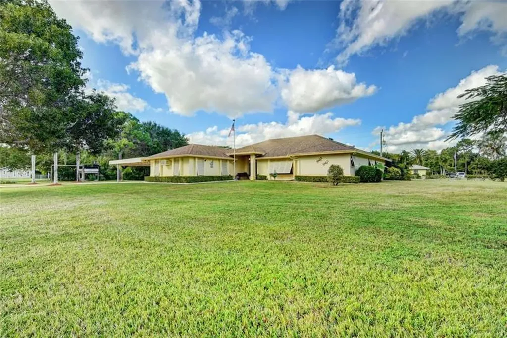 6589 O Hara Avenue Boynton Beach FL 33437