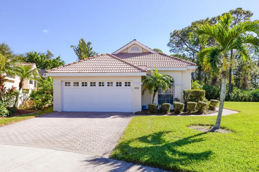 546 SW New Castle Cove Port St Lucie FL 34986
