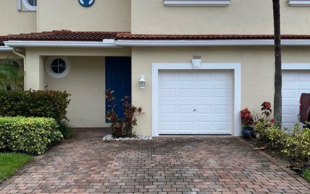 3004 N Evergreen Circle Boynton Beach FL 33426