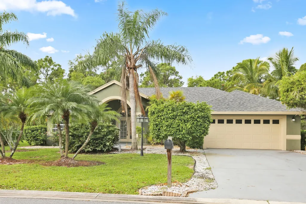 665 SE Southwood Trail Stuart FL 34997