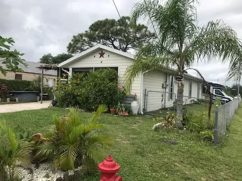 8517 SE Begonia Way Hobe Sound FL 33455
