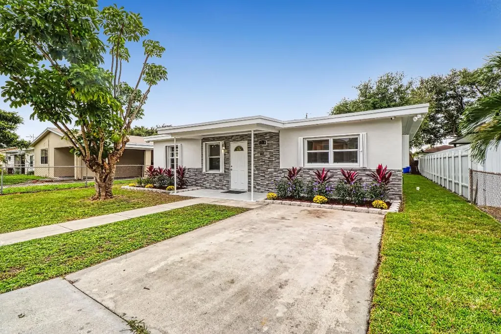 4710 SW 25th Street West Park FL 33023
