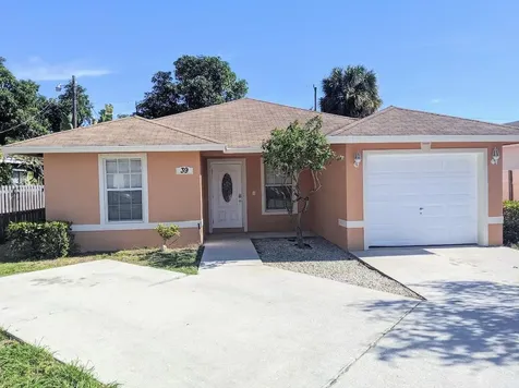 39 SW 13th Avenue Delray Beach FL 33444