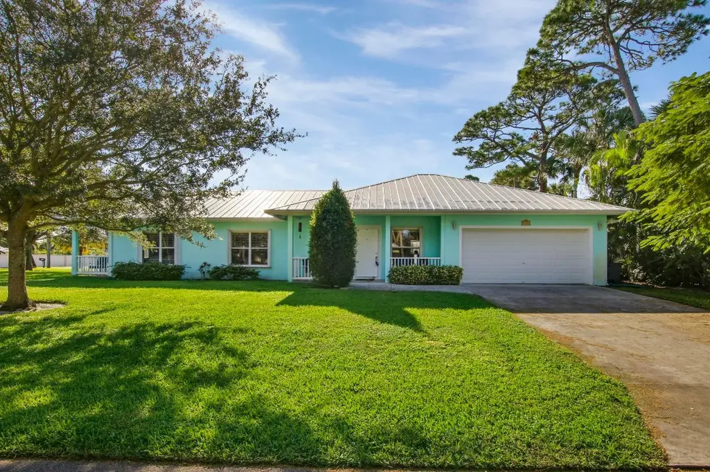 8216 SE Palm Street Hobe Sound FL 33455
