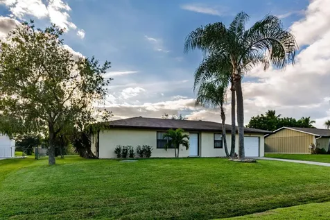 1648 SE Shepard Lane Port St Lucie FL 34983