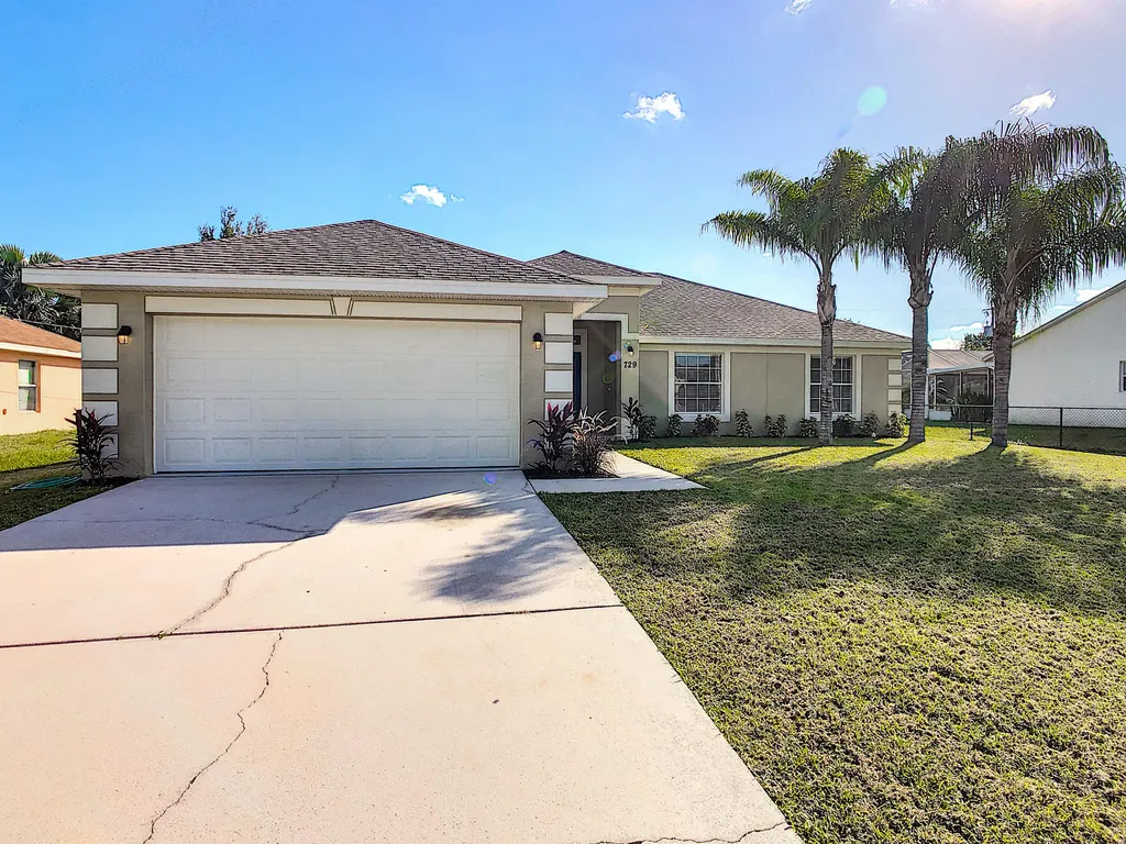 729 NW Cabot Street Port St Lucie FL 34983