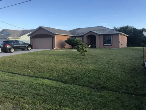 1066 SW Mccomkle Avenue Port St Lucie FL 34953