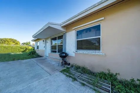6122 SW 18th Street Miramar FL 33023