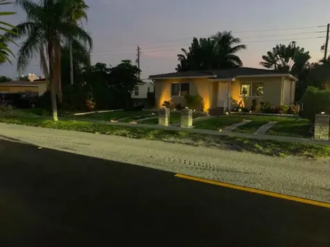 816 Moffett Street Hallandale Beach FL 33009