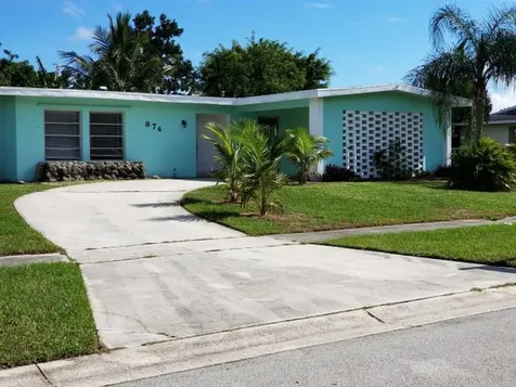 874 SE Solaz Avenue Port St Lucie FL 34983