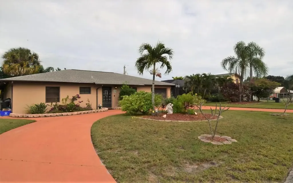 2191 NE Tropical Way Jensen Beach FL 34957