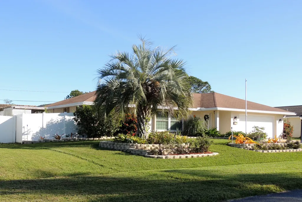 2337 SE Corsica Road Port St Lucie FL 34952