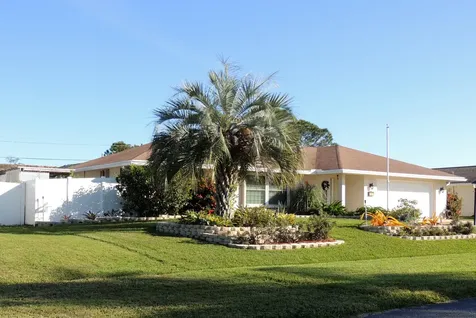 2337 SE Corsica Road Port St Lucie FL 34952