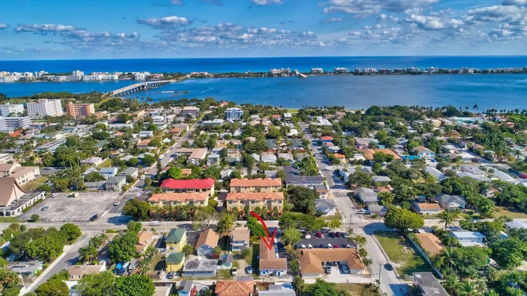 221 S Federal Highway Lake Worth Beach FL 33460