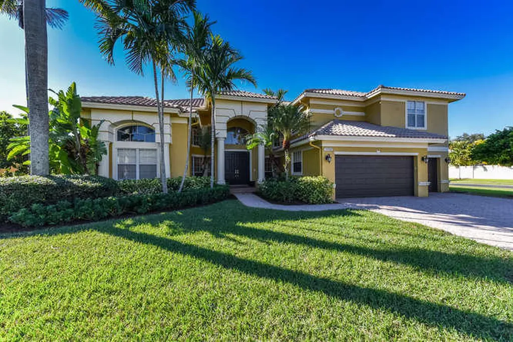 21705 Fall River Drive Boca Raton FL 33428
