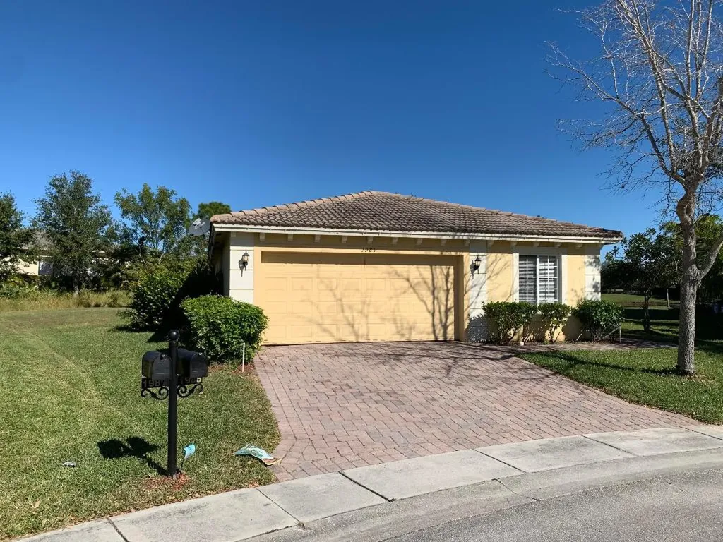 1985 SW Marblehead Way Port St Lucie FL 34953