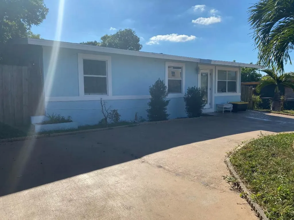 1149 W 36th Street Riviera Beach FL 33404