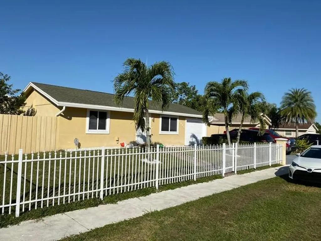 1445 Donwoods Lane Royal Palm Beach FL 33411