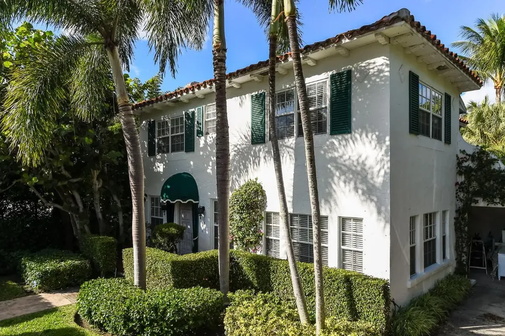 411 Brazilian Avenue Palm Beach FL 33480
