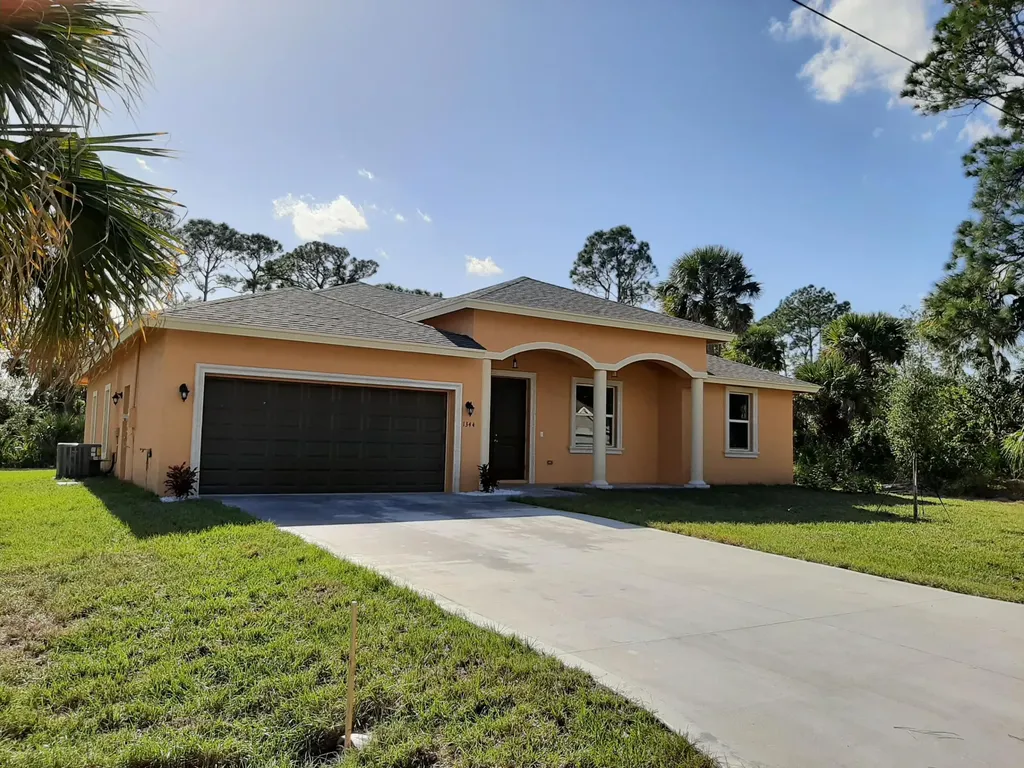 1344 SW Babcock Avenue Port St Lucie FL 34953