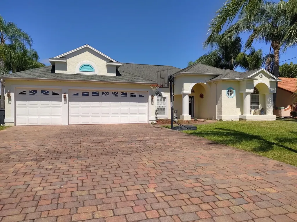 123 NE Royce Avenue Port St Lucie FL 34983